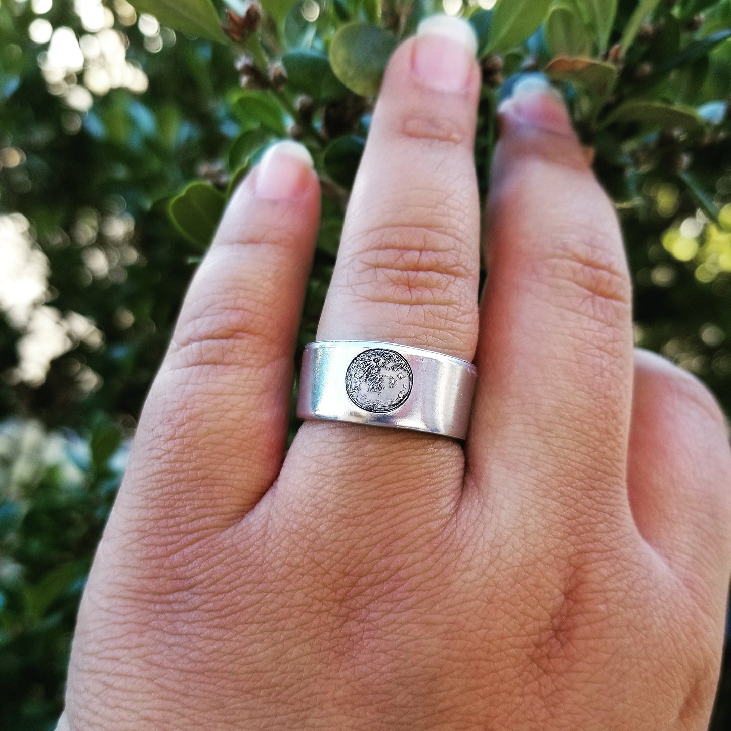 Full moon ring