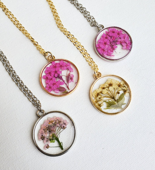 Mini bouquet necklace