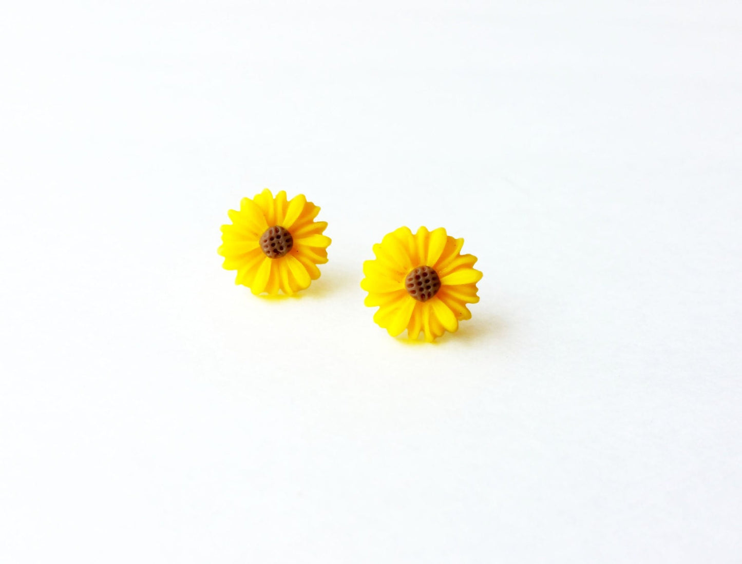 Mini sunflower earrings